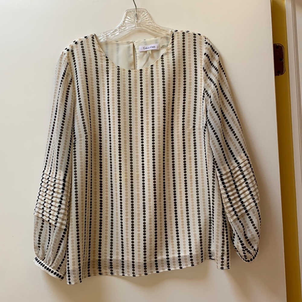 Calvin Klein top size medium